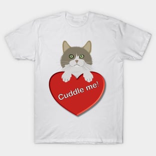 Cat resting on a heart T-Shirt